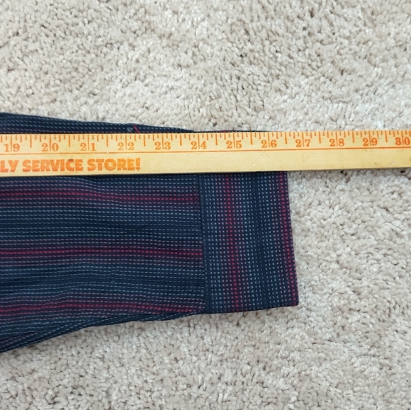 van heusen Button Up Mens dress shirt Size XL... 17 1/2-18 Casual Long Sleeve - Picture 13 of 13
